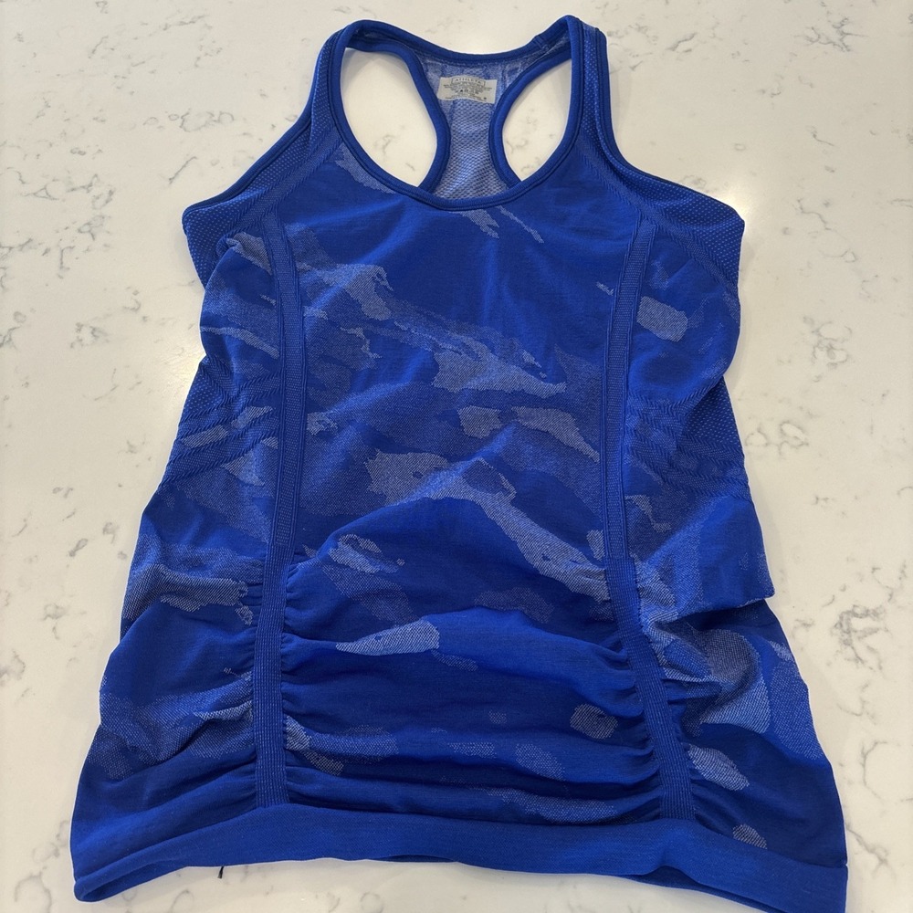 Athleta Racerback Tank Top Woman Sz S Blue Camo Racerback Seamless Gym Yoga